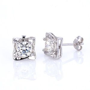 0.5 carat 5mm loose moissanite S925 sterling silver earrings